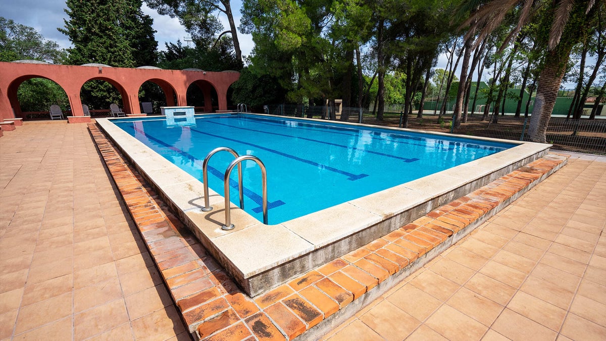 campus-nsa-pool